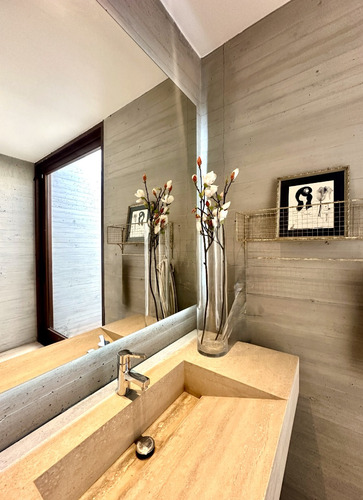 Valle Escondido Arq. G. Mardones: Lujo, Vistas Y Ambientes