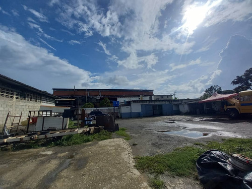 Imagen 4 de 6 de Venta De Locales Comerciales Y Fabrica Carretera Nacional La Raiza