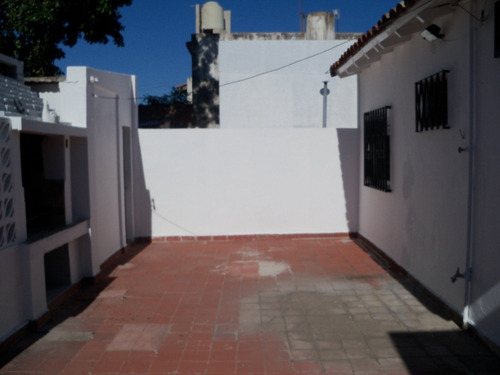 Imagen 9 de 12 de Chalet 4 Ambientes En Hurlingham