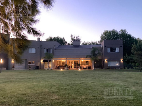 Imagen 2 de 30 de Casa En Venta - Fincas De San Vicente Chacras 1 - Fondo A La Laguna
