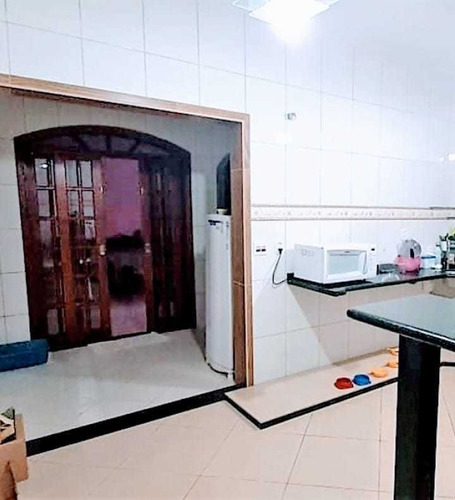 Imagem 29 de 30 de Essa É A Casa Perfeita Para Quem Está Em Busca De Segurança E Principalmente Conforto , Confira: - 1376