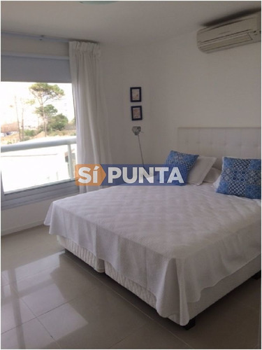 Imagen 21 de 24 de Apartamento En Edificio Con Todos Los Servicios