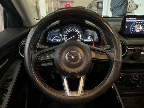Mazda 2 TOURING 1.5