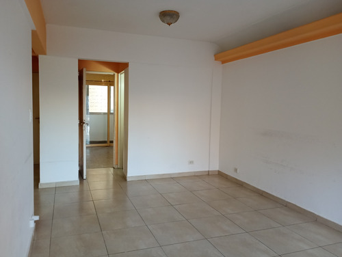 Depto. 3 Amb. Fte. C/balcon Santo Tome Al 3200