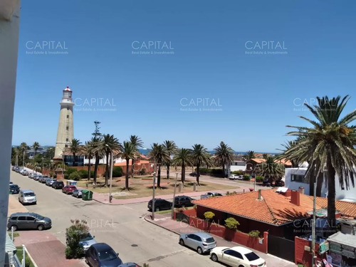 Apartamento En Punta Del Este, Península, Con Vista A Las Islas