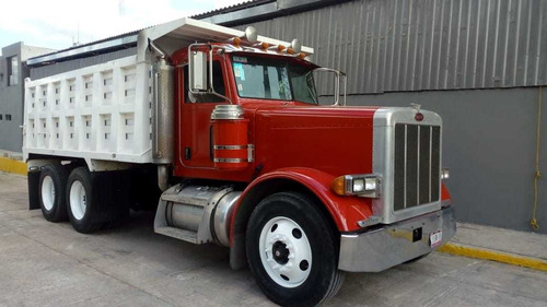 Imagen 1 de 15 de Camión De Volteo Peterbilt