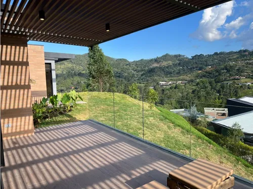 Corredor Don Diego Llanogrande Venta De Espectacular Casa