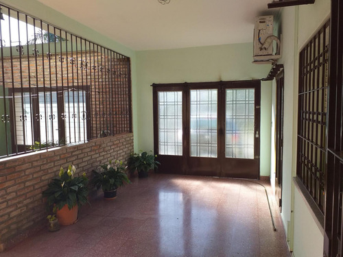 Venta De Chalet 4 Ambientes
