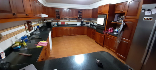 Imagen 3 de 14 de Casa 6 Amb Con Gran Parque C/psicina, Dependencia Y Cochera