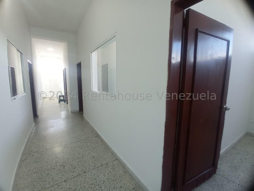 Milagros Inmuebles Apartamento Alquiler Barquisimeto Lara Zona Centro Economica Residencial Economico Código Inmobiliaria Rent-a-house 25-5187