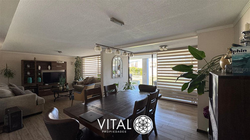 Casa En Venta De 3 Dormitorios Y 3 Baños En Quilpué