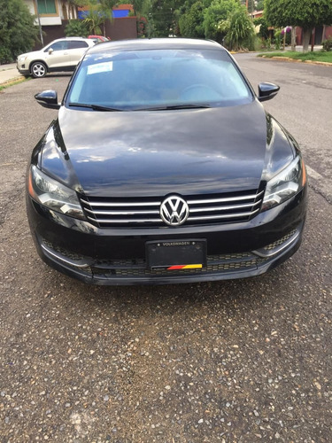 Imagen 2 de 9 de Volkswagen Passat 2012 2.5 Sportline At