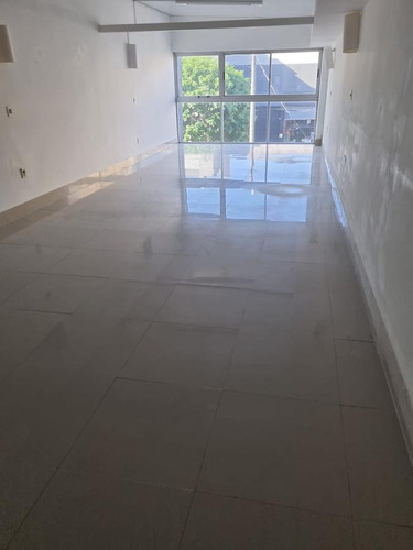 Solano García Casi Ellauri, 180 M2 Explanada !!