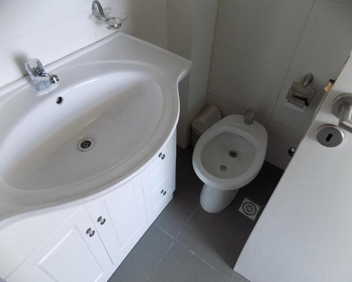 Apartamento En Venta De 2 Dormitorios En Manantiales