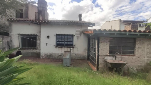 Casa En Venta En Castelar