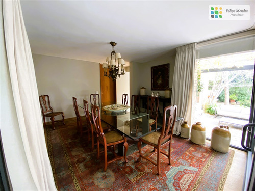 En Condominio, Como Nueva, 3 Dorm.3 Bños. Servicio Completo.