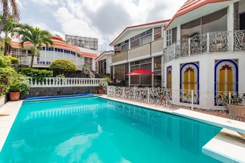 Excelente Casa En Venta En El Corazón De Cuernavaca
