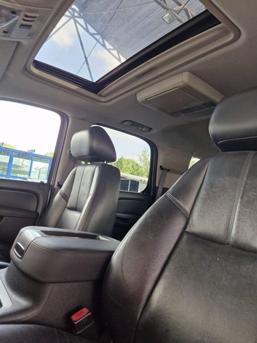 Chevrolet Tahoe E Suv Piel Cd 2a Fila Asientos 4x4 At
