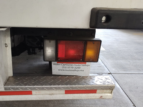Isuzu Elf 300 Corto