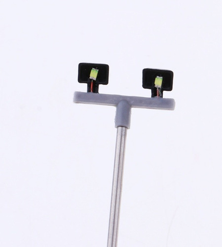 4 Postes Refletor H=11,5cm C/ Led 3volt Maquete 1:87 1:75