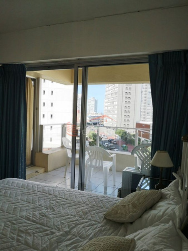 Imagen 26 de 30 de Apartamento En Alquiler, Punta Del Este, Próximo A Playa Brava Y Mansa, Buenos Servicios, Próximo Enjoy, Conrad