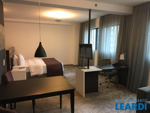 Imagem 4 de 12 de Flat - Alphaville - Sp - 609001