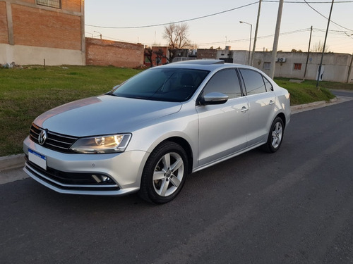 Volkswagen Vento 2.5 Luxury