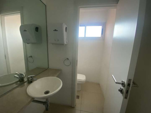 Imagen 9 de 11 de Alquiler De Oficinas En Piso 3, Marigot Office
