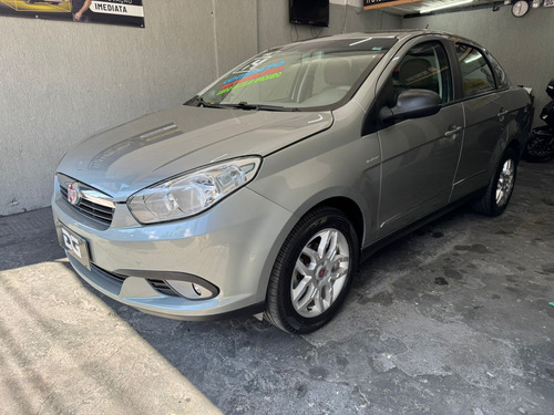 Fiat Grand Siena 1.6 16v Essence Flex Dualogic 4p