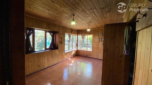 Casa En Arriendo De 2 Dorm. En Pucón