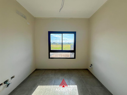 Duplex En Venta - Rincones De Manantiales