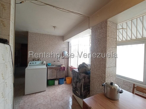 Apartamento En Venta Los Palos Grandes 25-22948