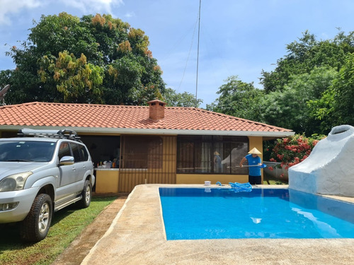 Imagen 2 de 30 de Preciosa Quinta-finca En Labrador De San Mateo De Alajuela, Todos Los Servicios