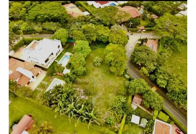 Lote y casalote en venta