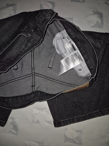 Bermuda Levis