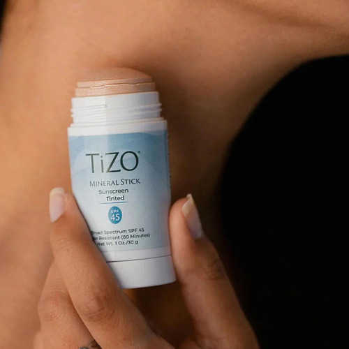 Protector Solar Mineral Stick Roll On Tizo Spf45 Con Color