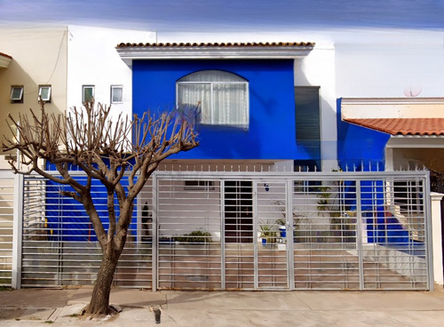 Casa En Venta En Lomas Del Valle, Zapopan, Jalisco