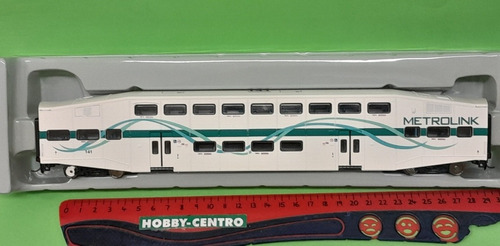  H0 1:87 Athearn 25532 Metrolink Bombardier Control Car 604 