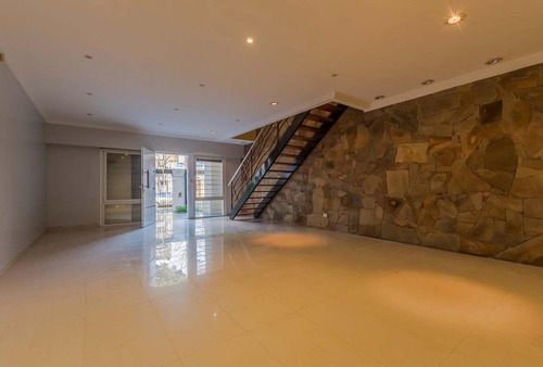 Imagen 6 de 30 de Venta De Casa De Categoría En Parque Chacabuco