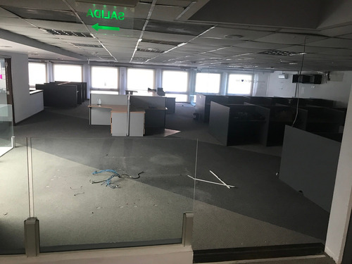 Local Comercial, Oficinas Y Sector Para Deposito