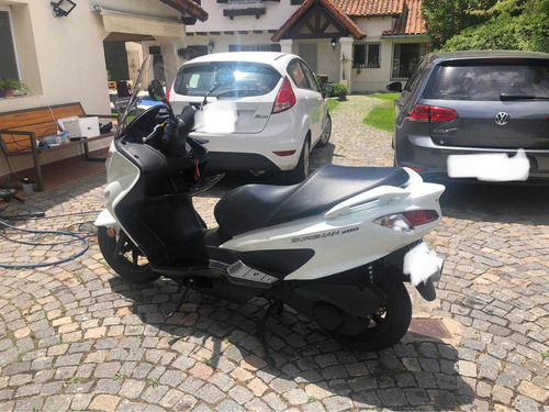 Imagen 3 de 10 de Scooter Suzuki Burgman 200