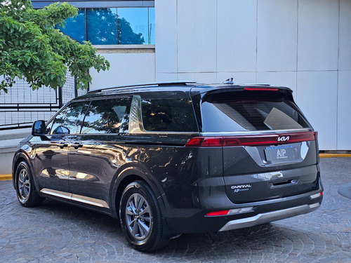 Kia Carnival SX 2.2 CRDI A/T