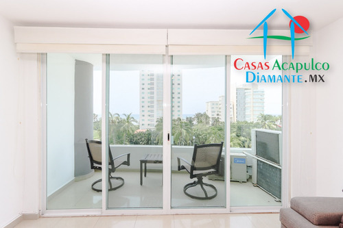Cad Lobayan 303. Terraza Con Vista Parcial Al Mar
