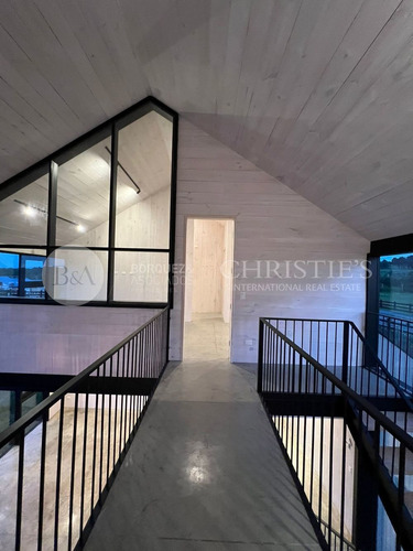 Imagen 6 de 24 de 21839 - Luminosa Y Moderna Casa Nueva