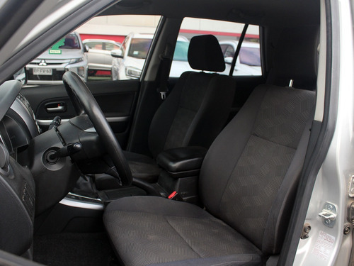 Imagen 18 de 20 de Suzuki Grand Nomade Glx Sport 2.4 Mt 2015