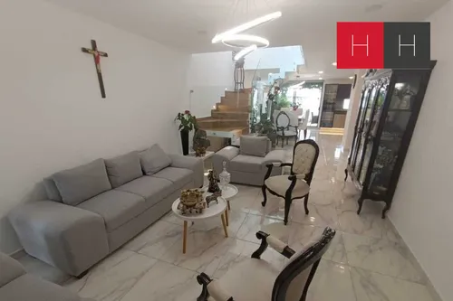 Casa En Venta En Lomas De Angelopolis