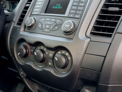 Imagen 13 de 15 de Ford Ranger 2020 4p Xlt Crew Cab L4/2.5 Man (j2e)