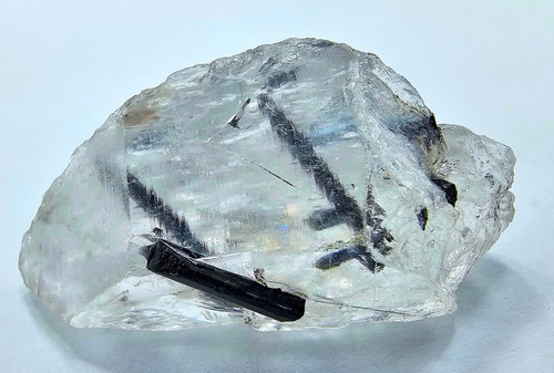 Cristal De Quartzo Com Inclusão De Turmalina ( Raro ) N4363 (Usado)