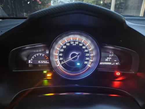 Mazda 3 2.0 Touring