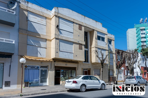 Departamento Mar De Ajó: Lebensohn Nº 118, 1° B. Mar De Ajó - C567 